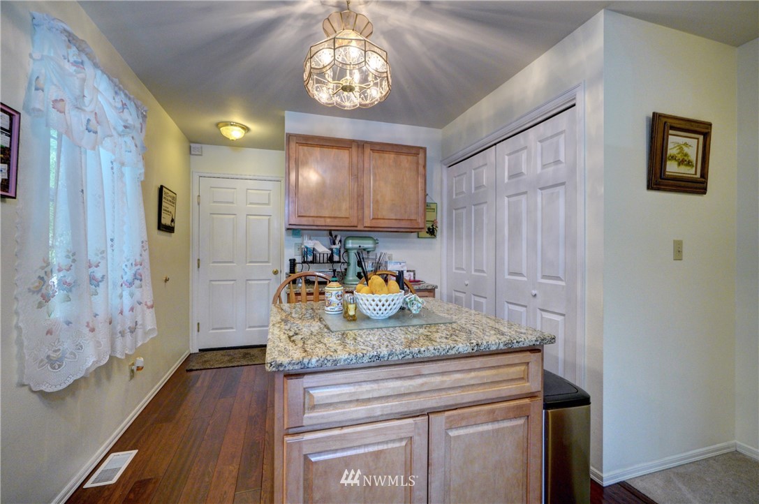 57 East Pebble Ridge Dr Union Union, WA 98592 - Photo 12 of 36 Gallery Image 12
