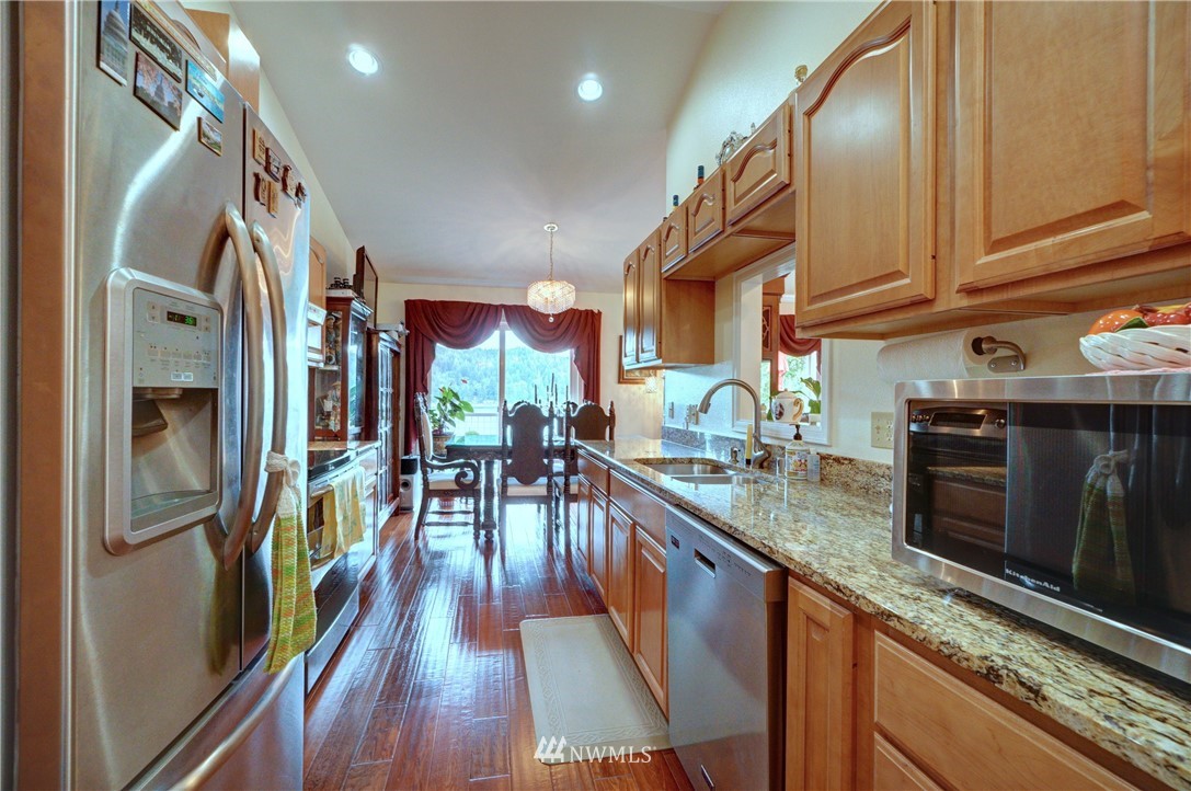 57 East Pebble Ridge Dr Union Union, WA 98592 - Photo 14 of 36 Gallery Image 14