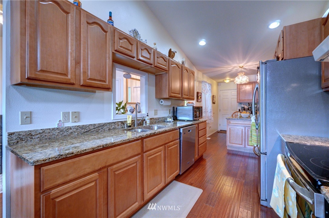 57 East Pebble Ridge Dr Union Union, WA 98592 - Photo 10 of 36 Gallery Image 10