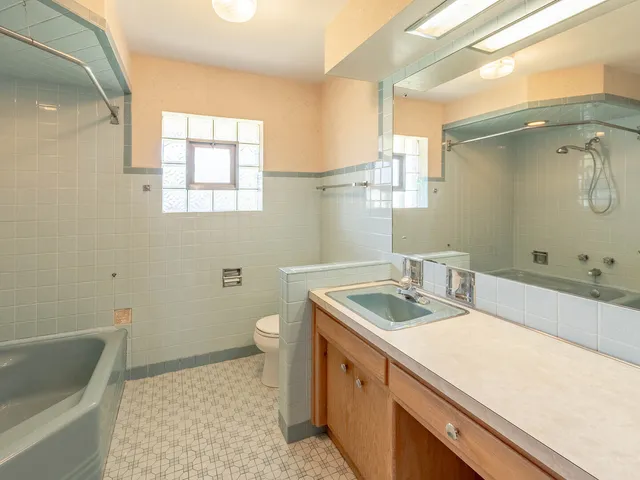 $384,900 | 6052 West 128th Street, Palos Heights, IL 60463