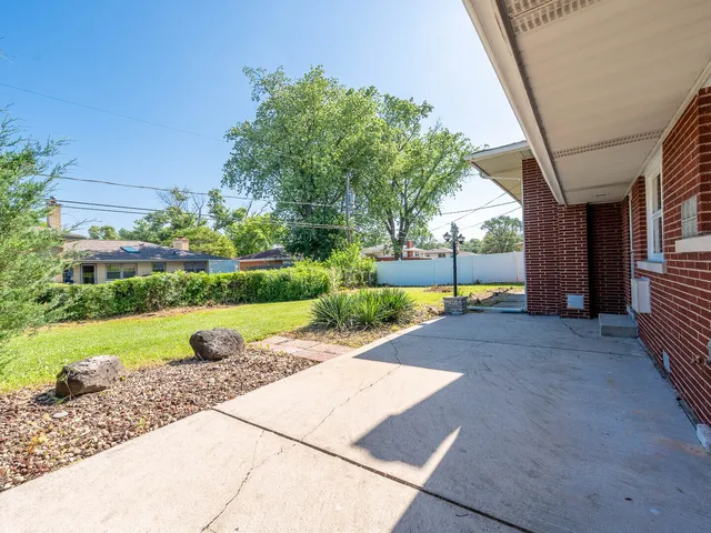 $384,900 | 6052 West 128th Street, Palos Heights, IL 60463