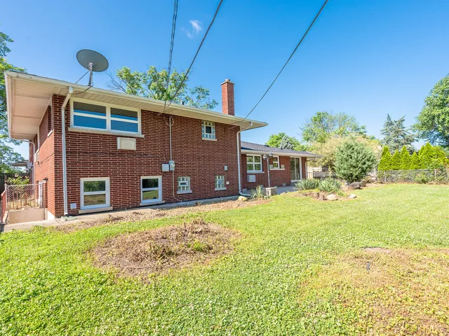$384,900 | 6052 West 128th Street, Palos Heights, IL 60463