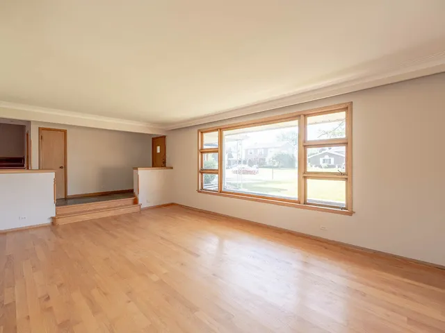 $384,900 | 6052 West 128th Street, Palos Heights, IL 60463