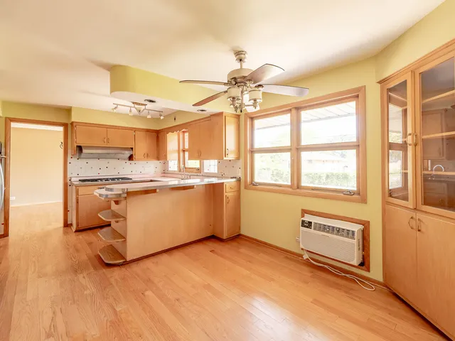 $384,900 | 6052 West 128th Street, Palos Heights, IL 60463