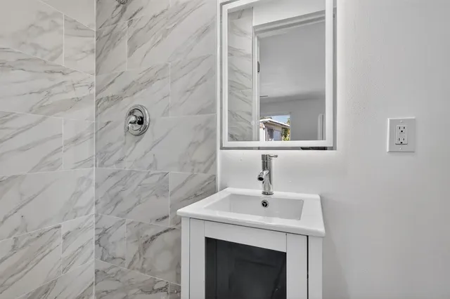 $720,000 | 621 Southeast 1st Street, Hialeah, FL 33010