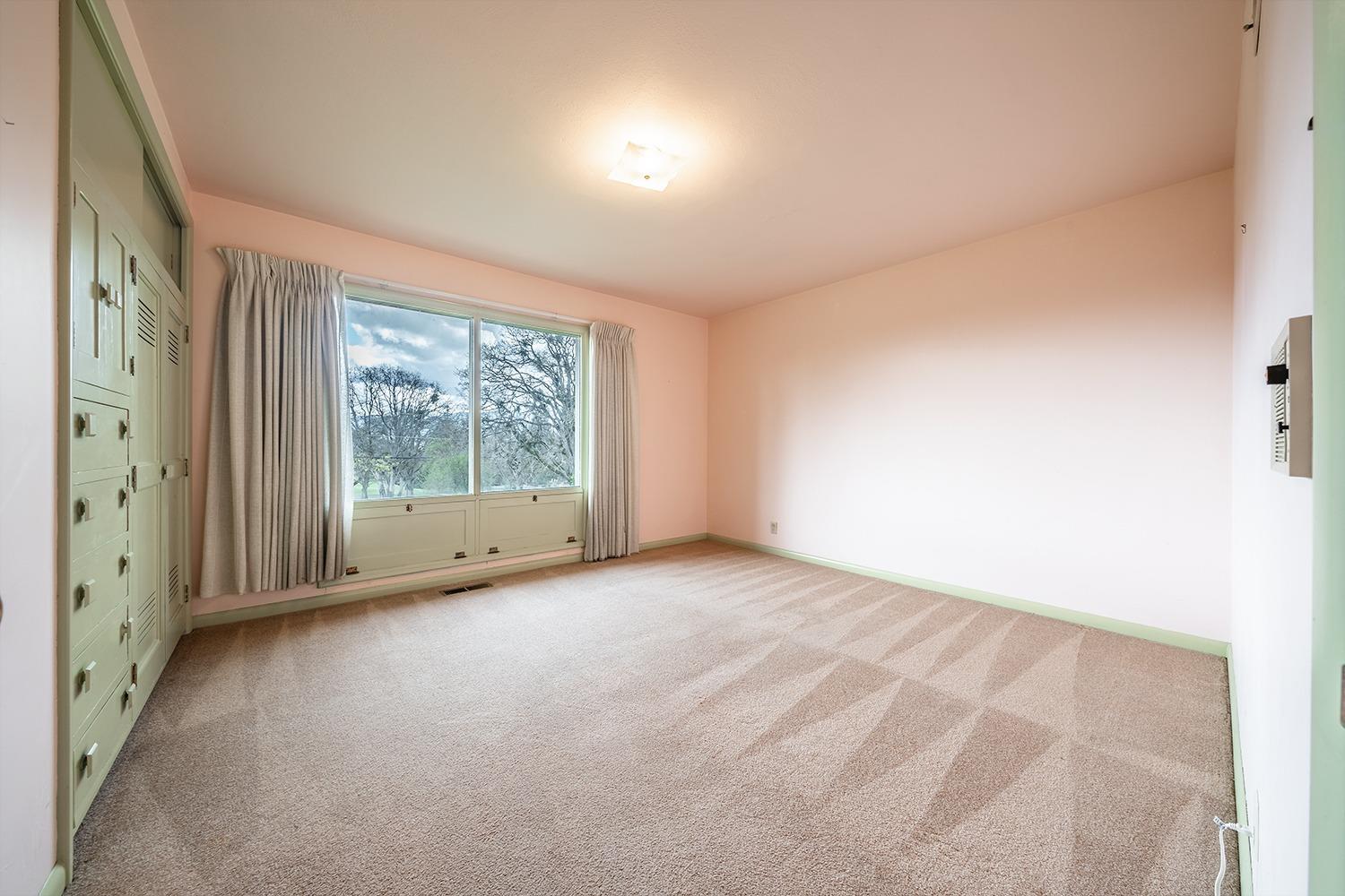 2615 Hillcrest Road Medford, OR 97504 - Photo 17 of 26 Additional Photo