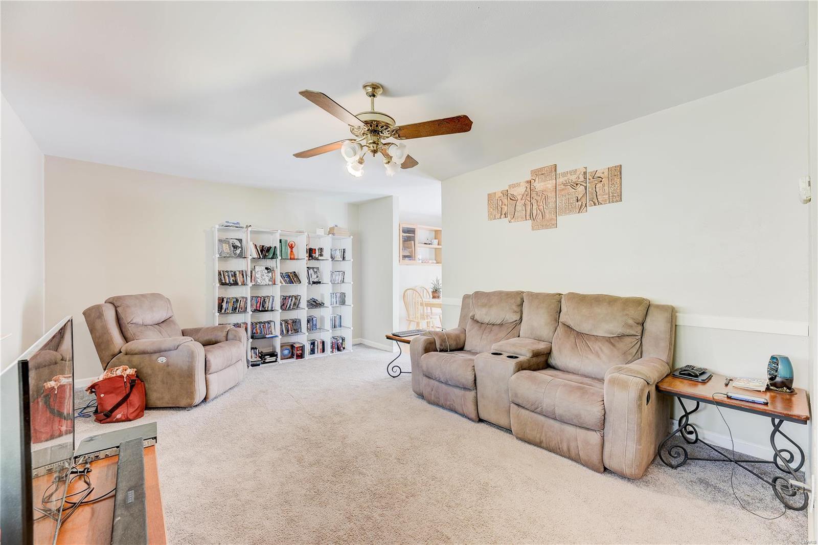 5426 Ringer Road St. Louis, MO 63129 - Photo 7 of 18 Gallery Image 7