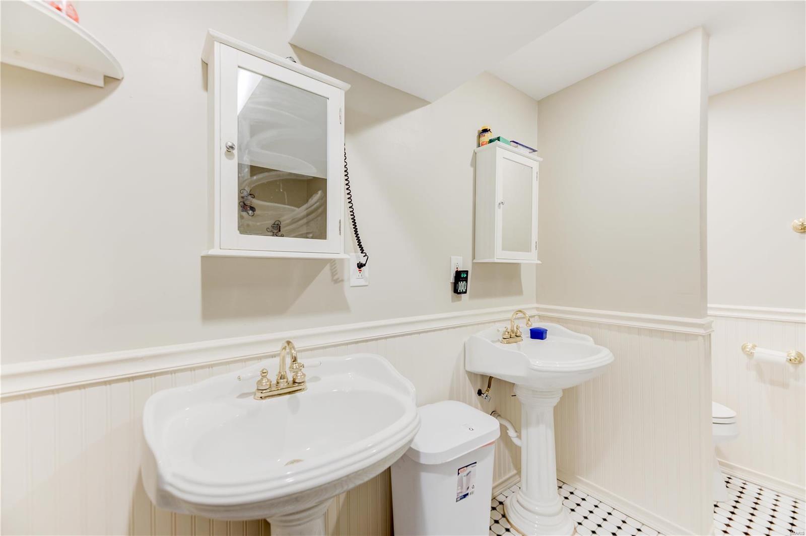 5426 Ringer Road St. Louis, MO 63129 - Photo 8 of 18 Gallery Image 8
