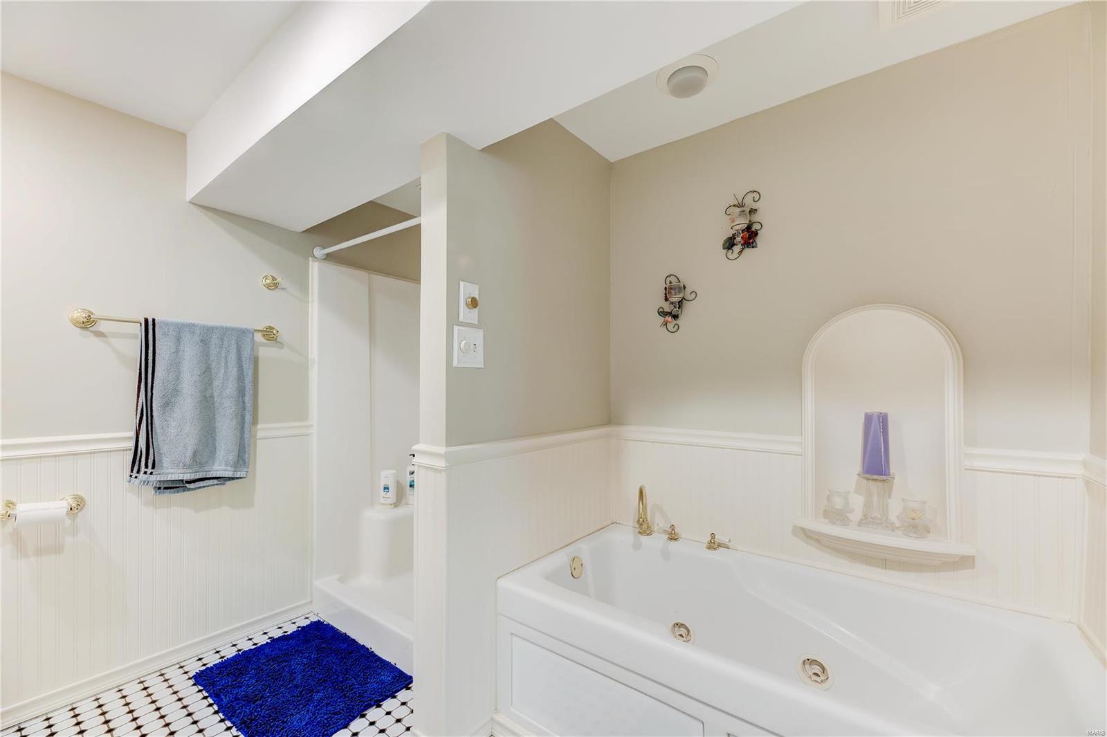 5426 Ringer Road St. Louis, MO 63129 - Photo 9 of 18 Gallery Image 9