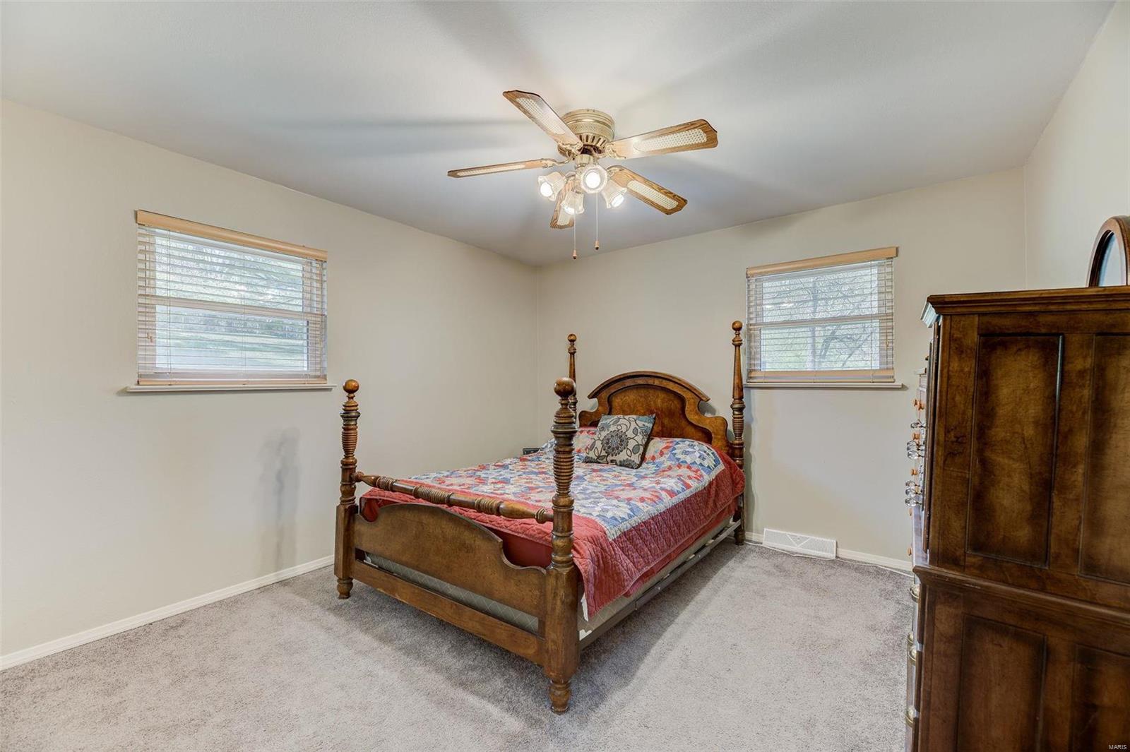 5426 Ringer Road St. Louis, MO 63129 - Photo 10 of 18 Gallery Image 10