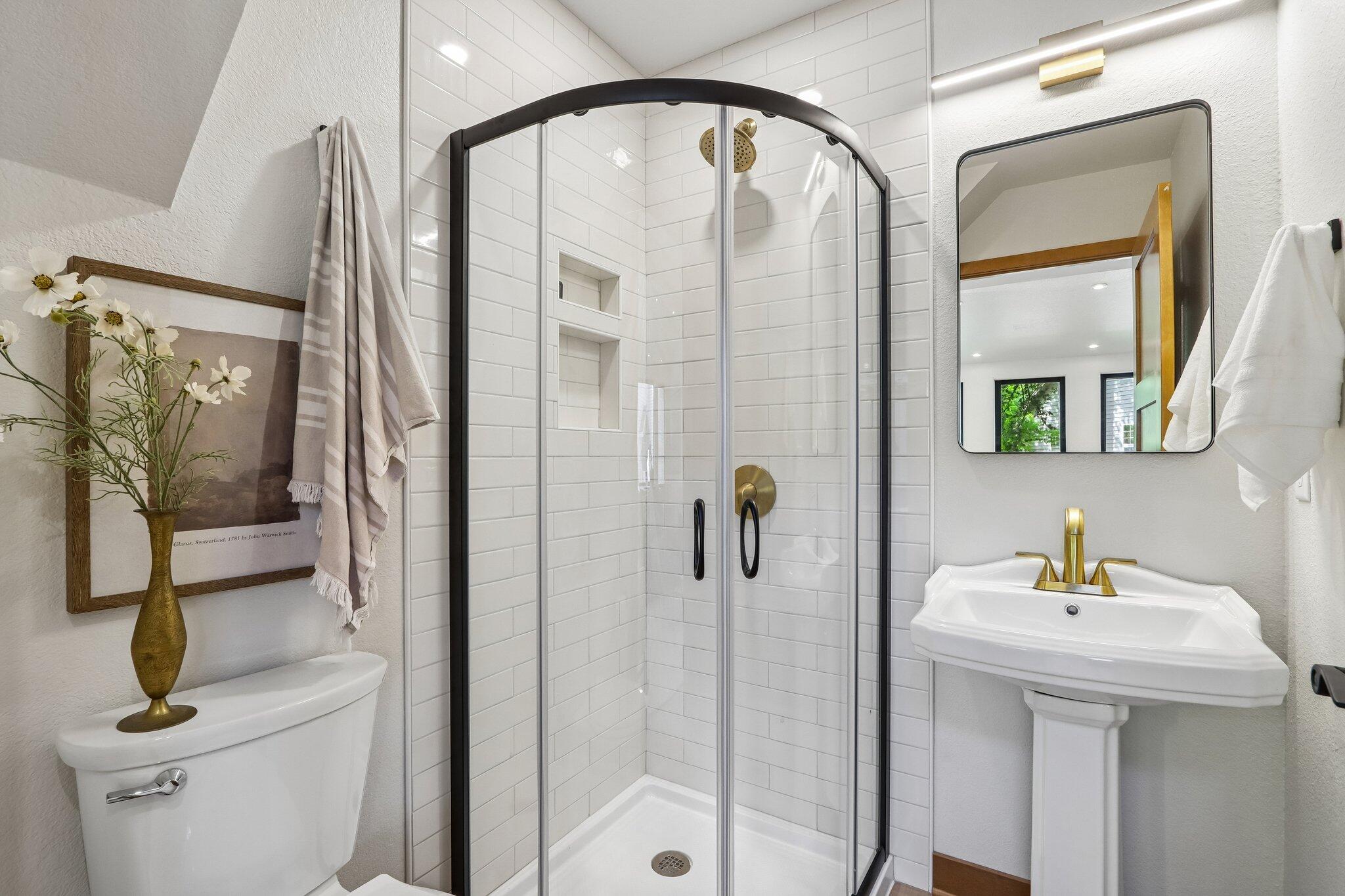 637 1st Street Delafield, WI 53018 - Photo 21 of 41 beautiful bathroom