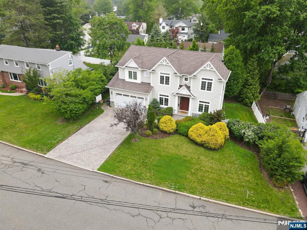 15 Woodland Road Cresskill, NJ 07626 - Photo 2 of 34