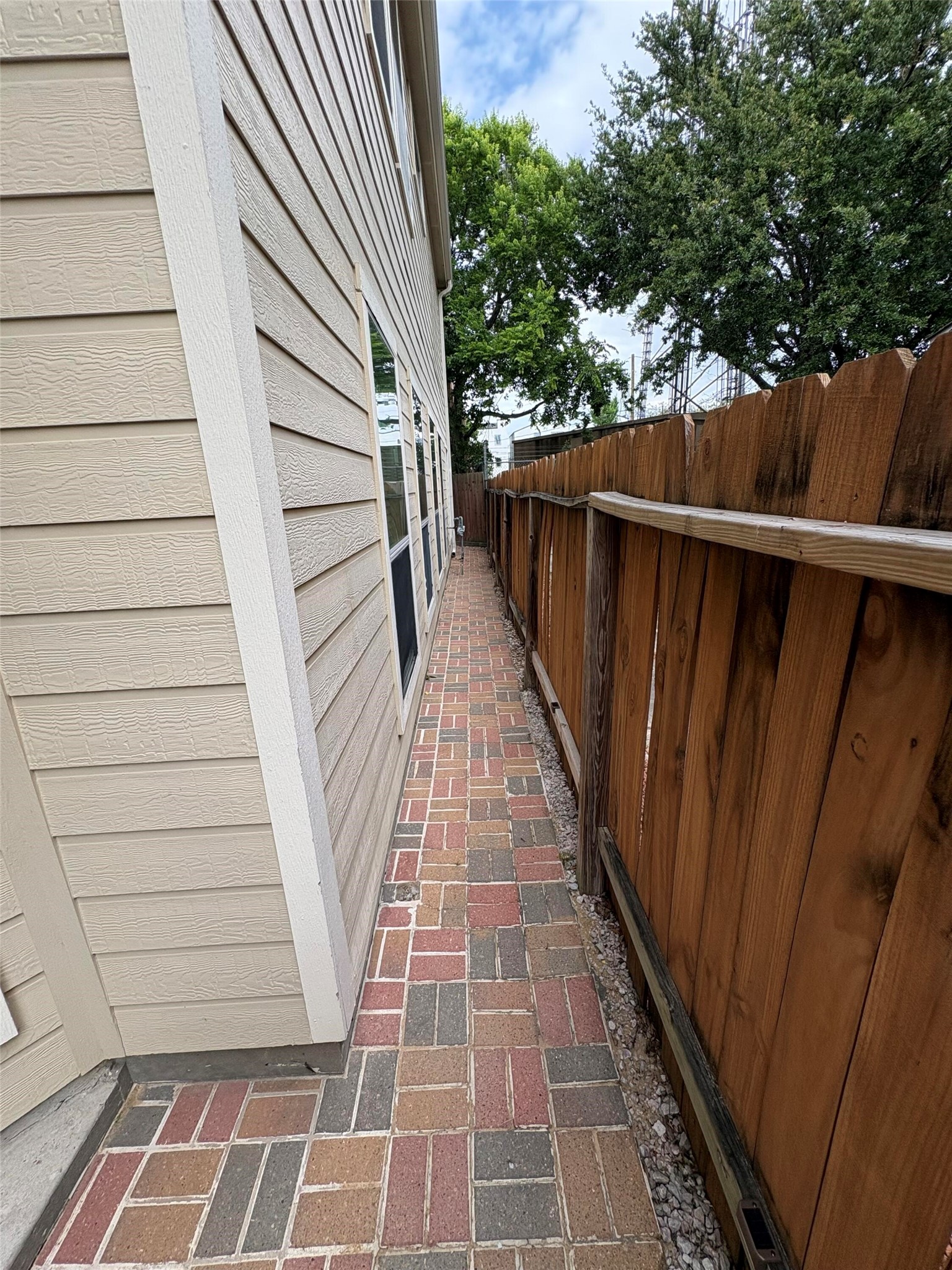 2209 Alabama Street, Unit B Houston, TX 77004 - Photo 6 of 40
