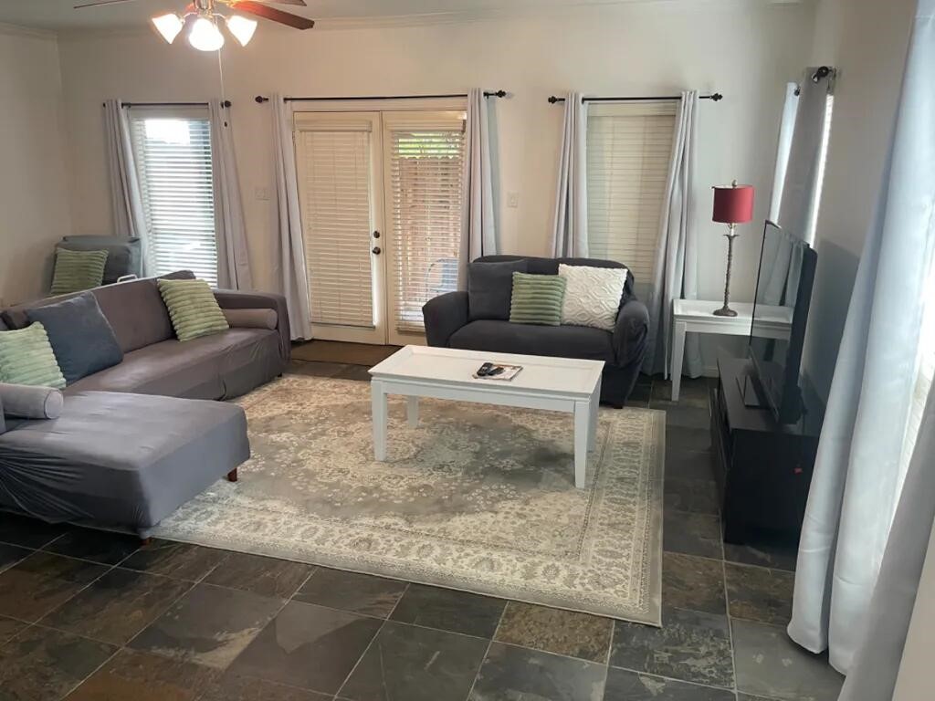 2209 Alabama Street, Unit B Houston, TX 77004 - Photo 8 of 40