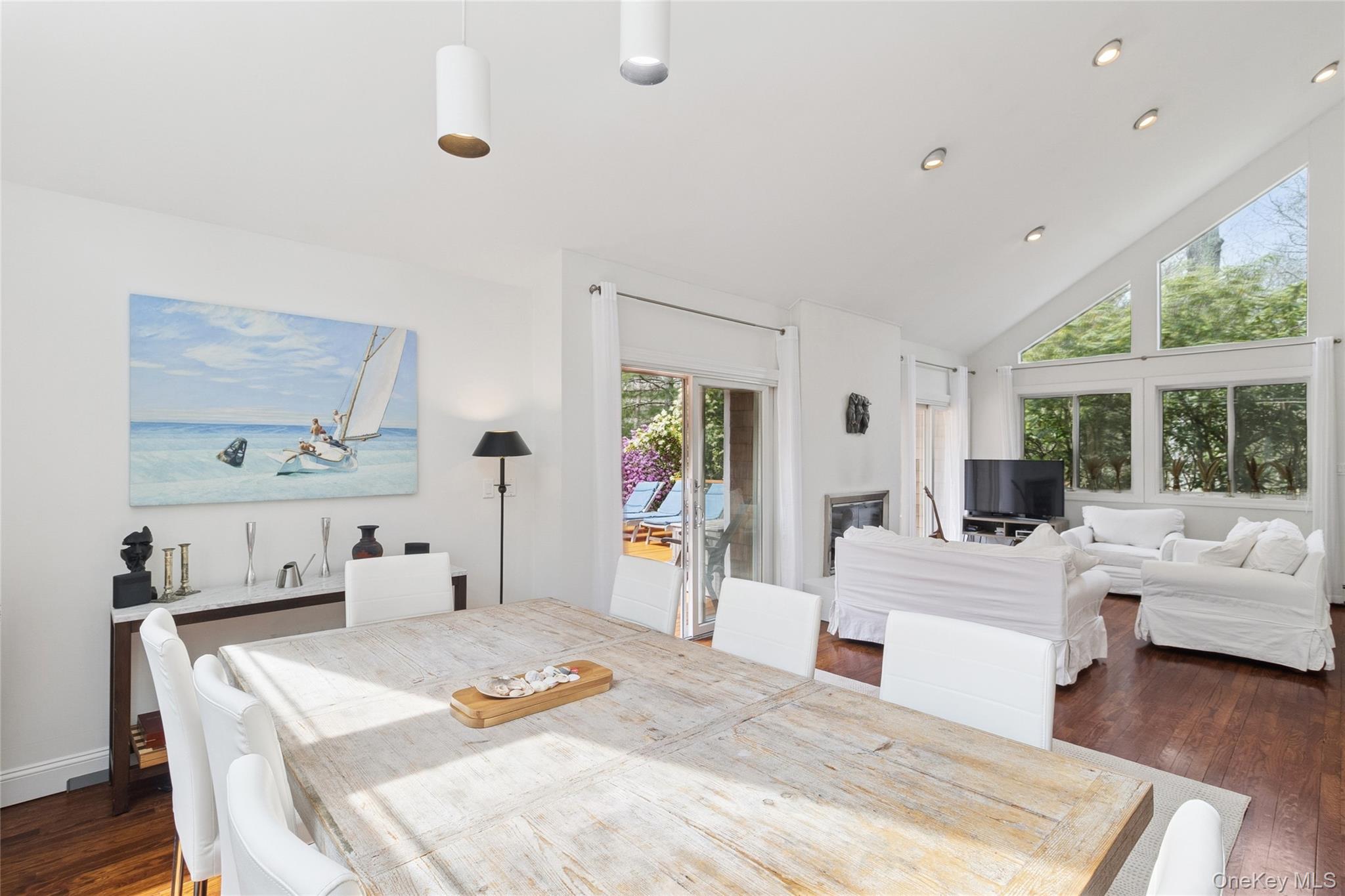 27 Ely Brook Road East Hampton, NY 11937 - Photo 11 of 46 Gallery Image 11