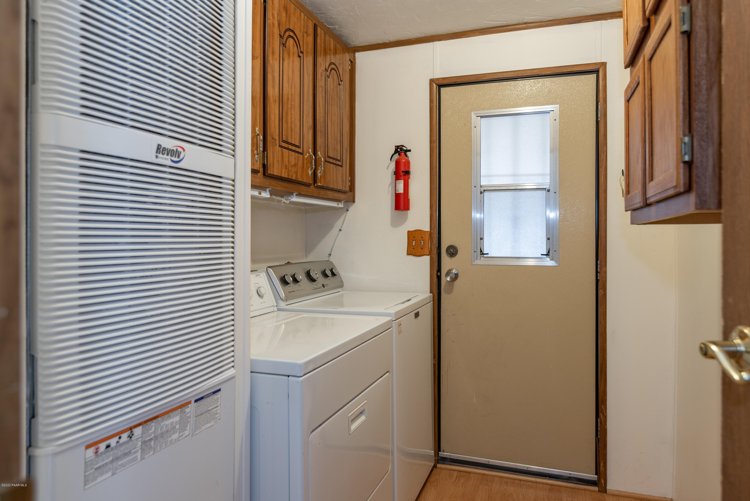 3172 Mariposa Road Prescott, AZ 86301 - Photo 19 of 27 Laundry room