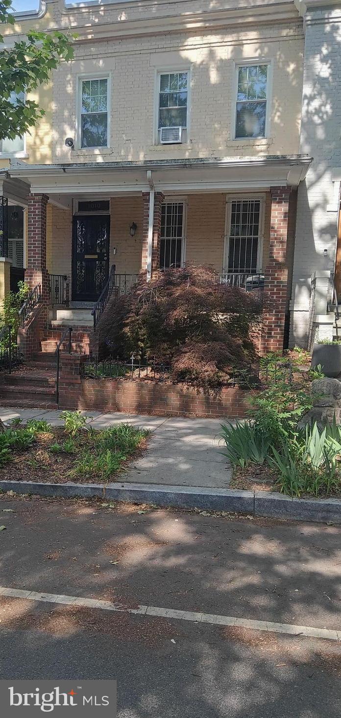 1010 10th Street Northeast Washington, DC 20002 - Photo 2 of 18