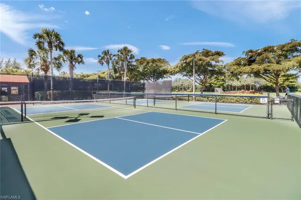 a view of a tennis court