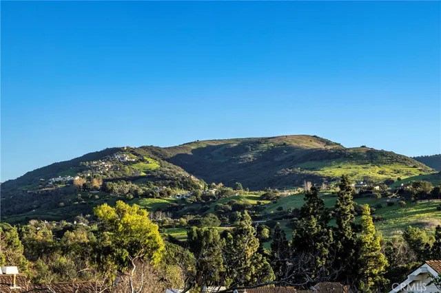 $2,199,000 | 20 Southern Wood, Irvine, CA 92603