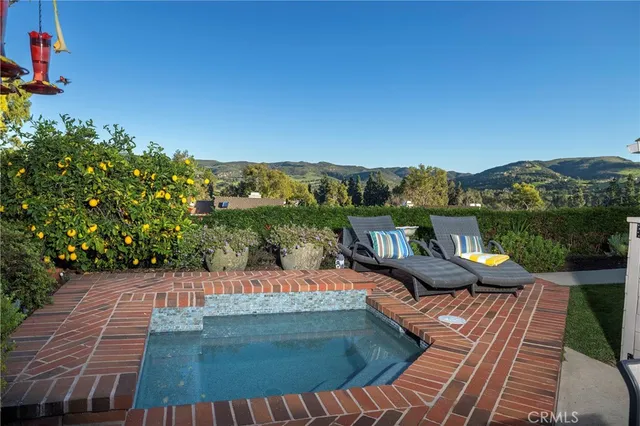 $2,199,000 | 20 Southern Wood, Irvine, CA 92603