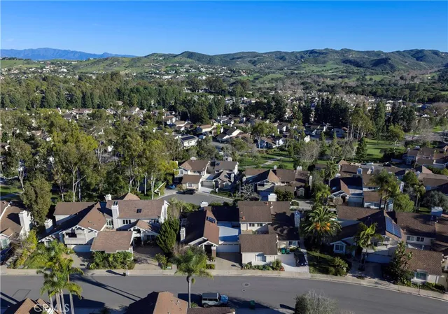 $2,199,000 | 20 Southern Wood, Irvine, CA 92603