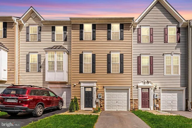 $1,825 | 76 Norwood Drive, Falling Waters, WV 25419