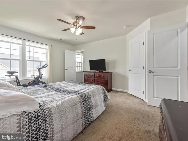 $1,825 | 76 Norwood Drive, Falling Waters, WV 25419