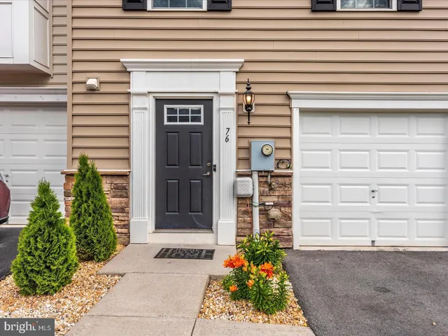 $1,825 | 76 Norwood Drive, Falling Waters, WV 25419