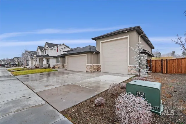 $699,900 | 2360 South Pelion Way, Nampa, ID 83686