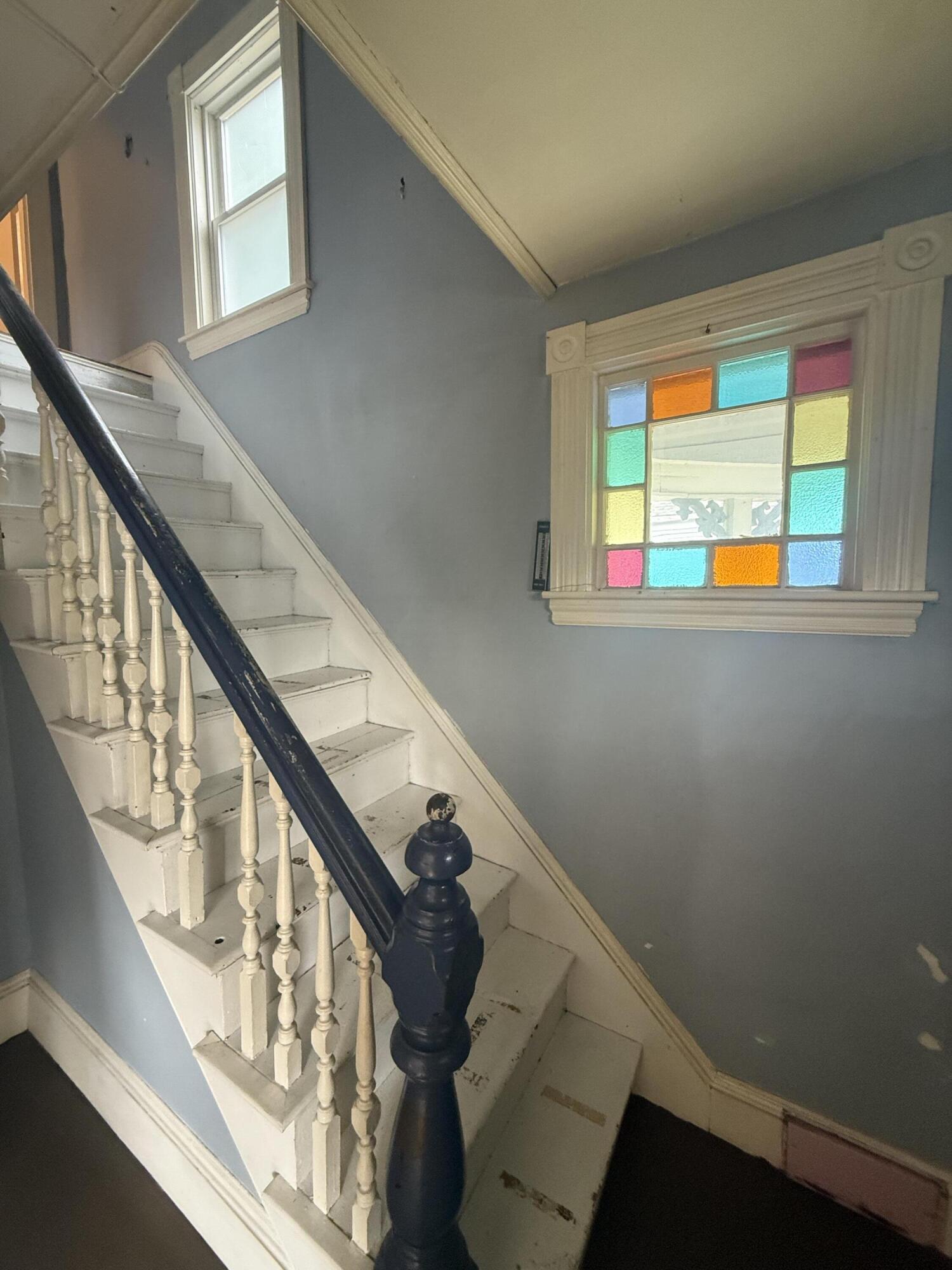 304 Katahdin Avenue Millinocket, ME 04462 - Photo 22 of 35 Stairs