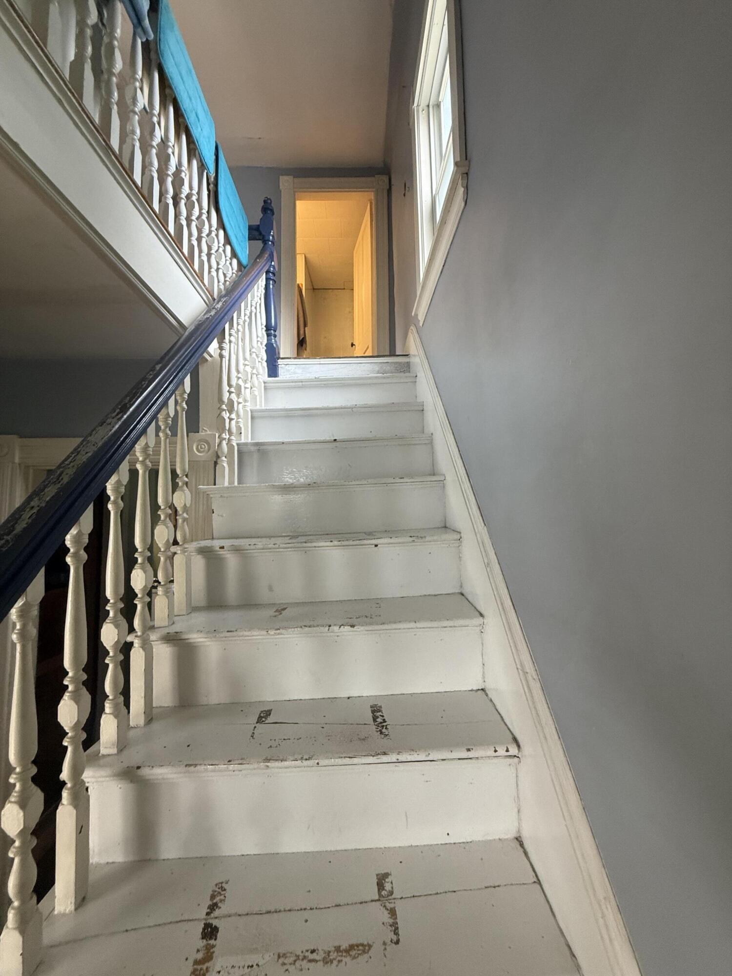 304 Katahdin Avenue Millinocket, ME 04462 - Photo 23 of 35 Stairs