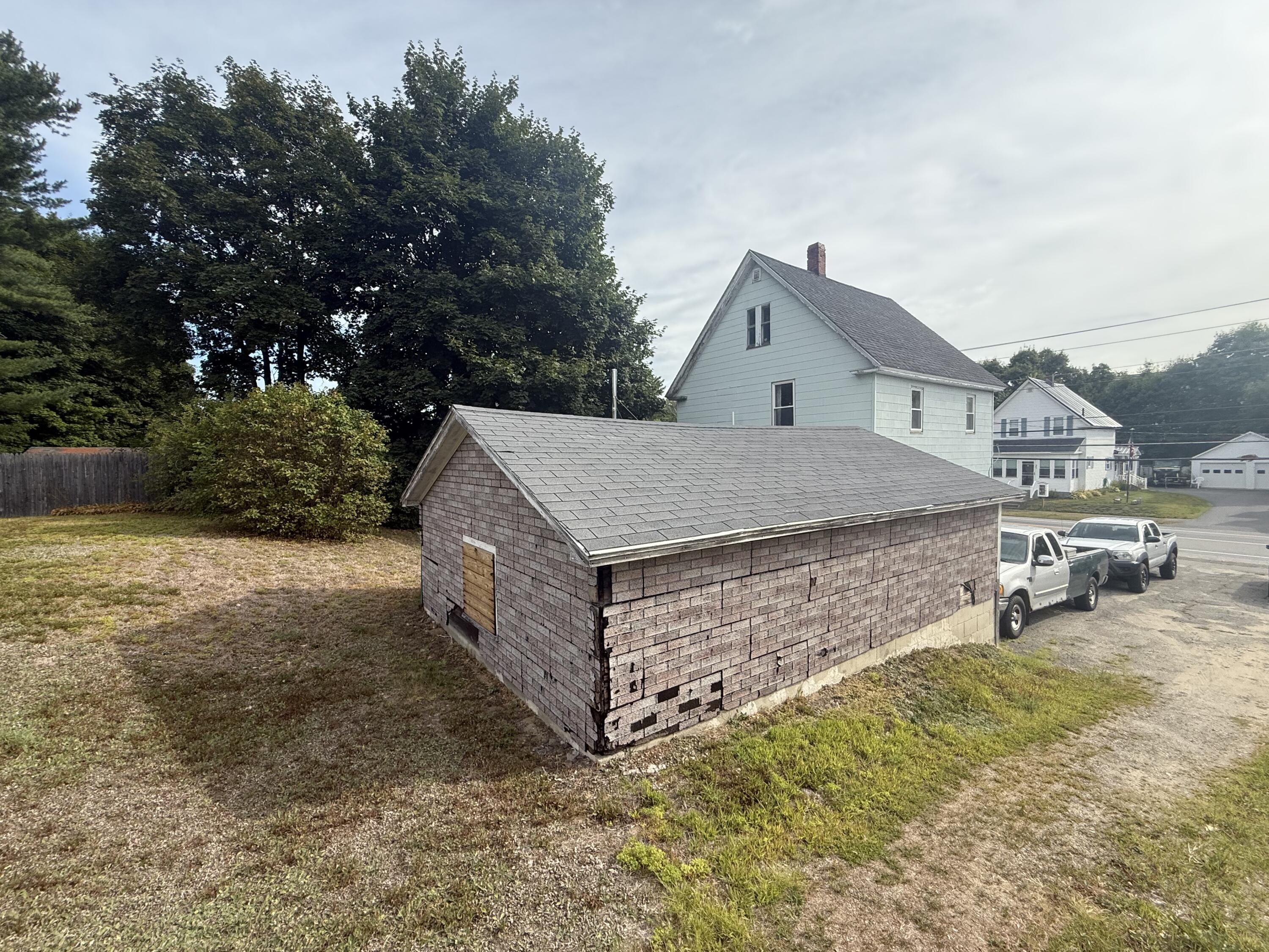304 Katahdin Avenue Millinocket, ME 04462 - Photo 5 of 35 Left Side