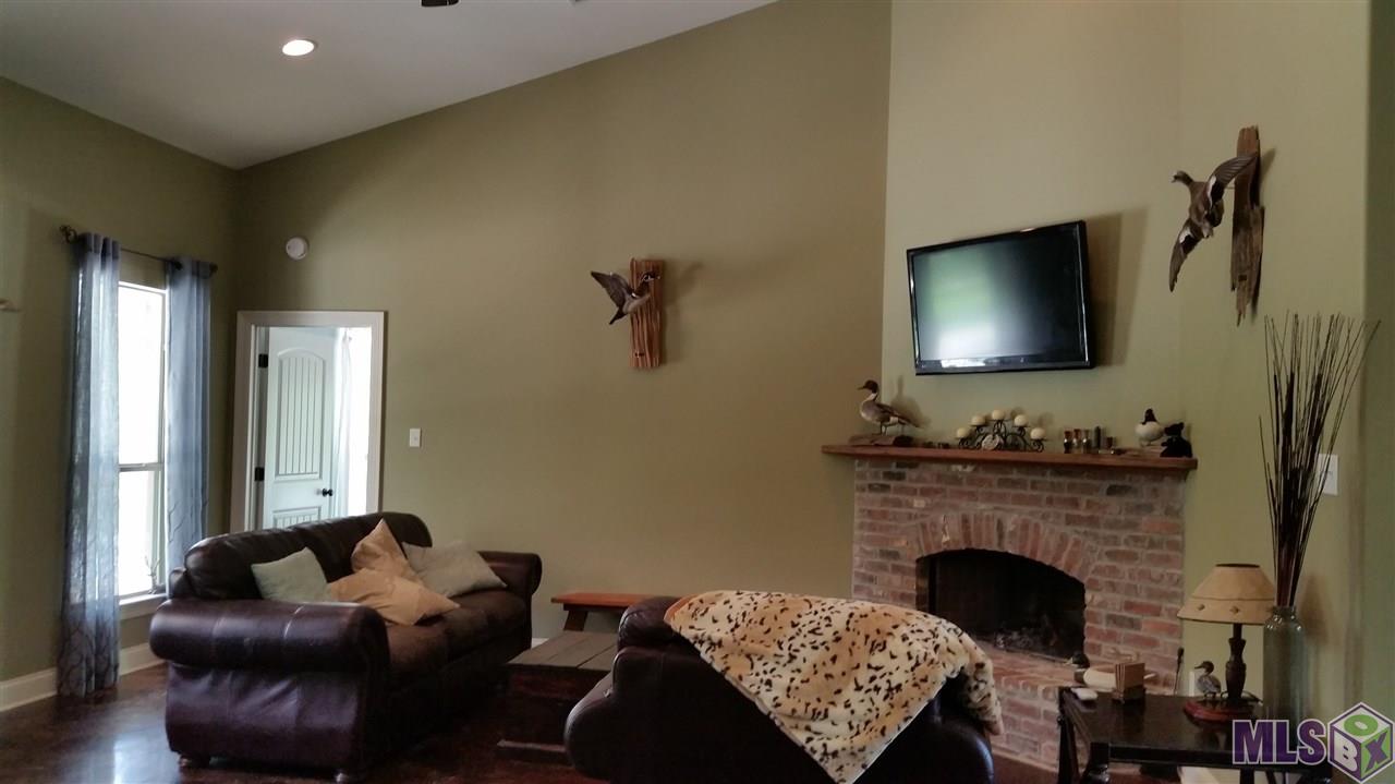 14555 Courtney Road Walker, LA 70785 - Photo 5 of 22 Gallery Image 5