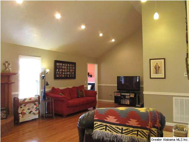 1549 Beck Road Eastaboga, AL 36260 - Photo 4 of 32