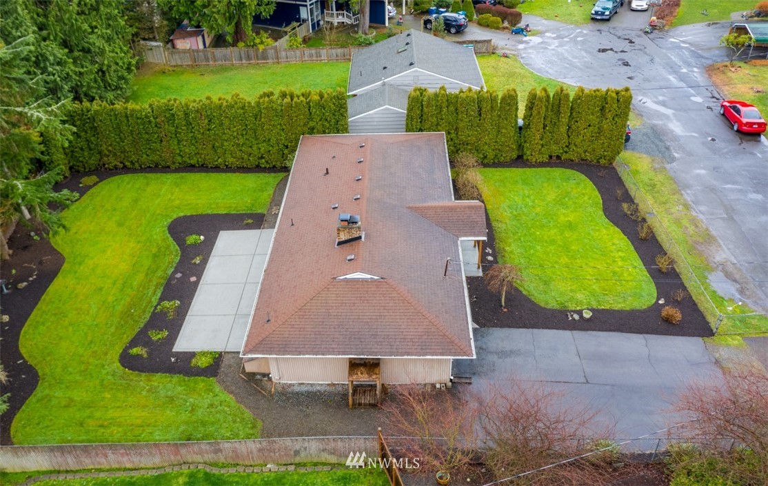 7730 194th Street Southwest Edmonds, WA 98026 - Photo 2 of 19 Gallery Image 2