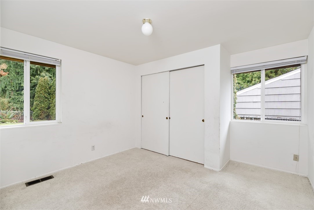 7730 194th Street Southwest Edmonds, WA 98026 - Photo 14 of 19 Gallery Image 14