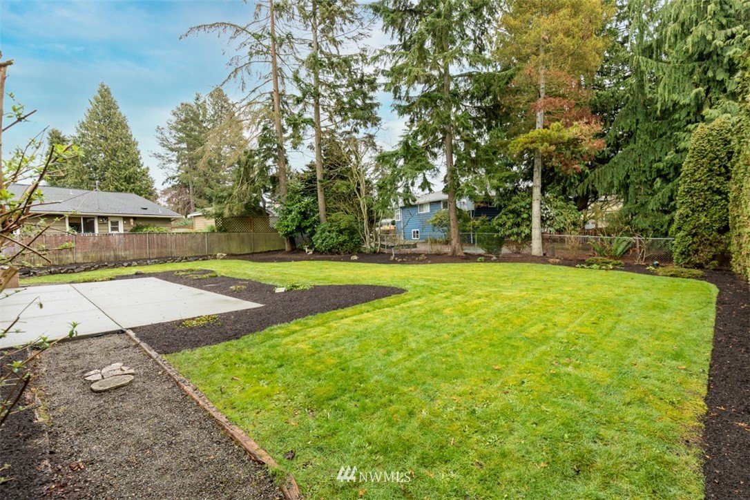 7730 194th Street Southwest Edmonds, WA 98026 - Photo 17 of 19 Gallery Image 17