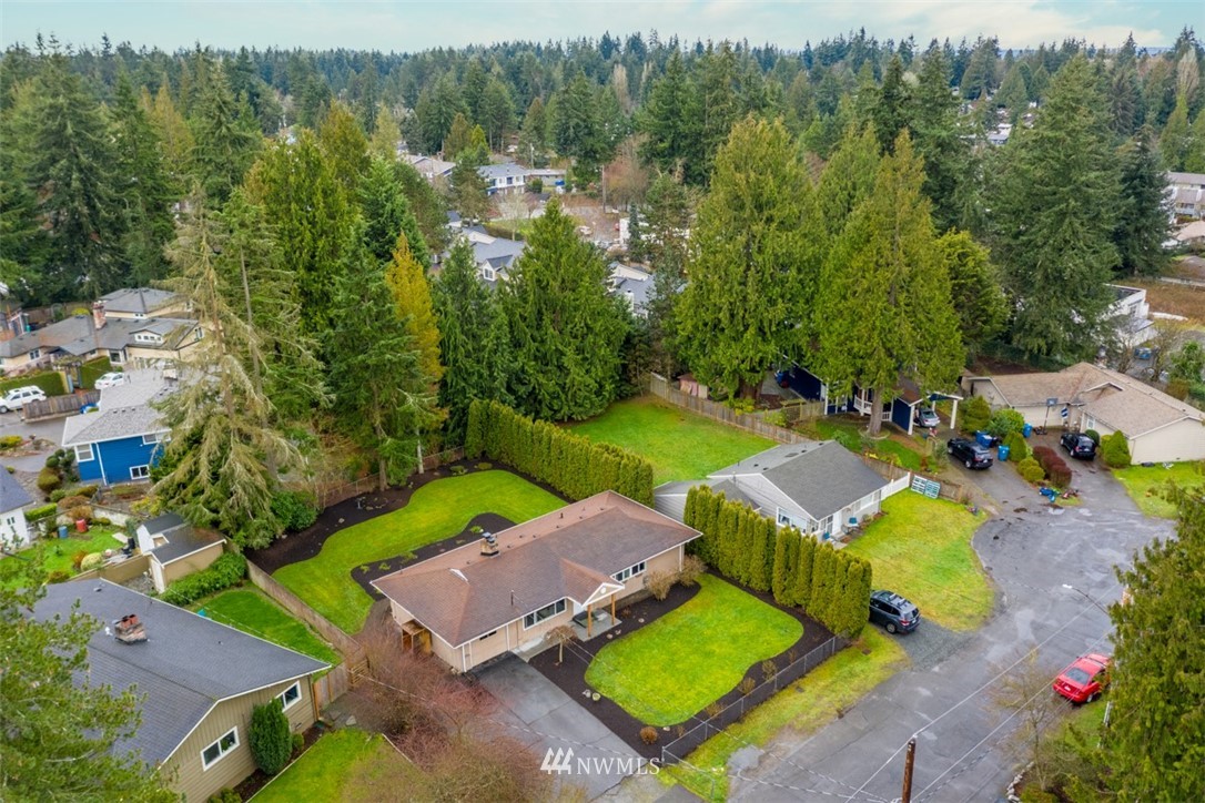 7730 194th Street Southwest Edmonds, WA 98026 - Photo 3 of 19 Gallery Image 3