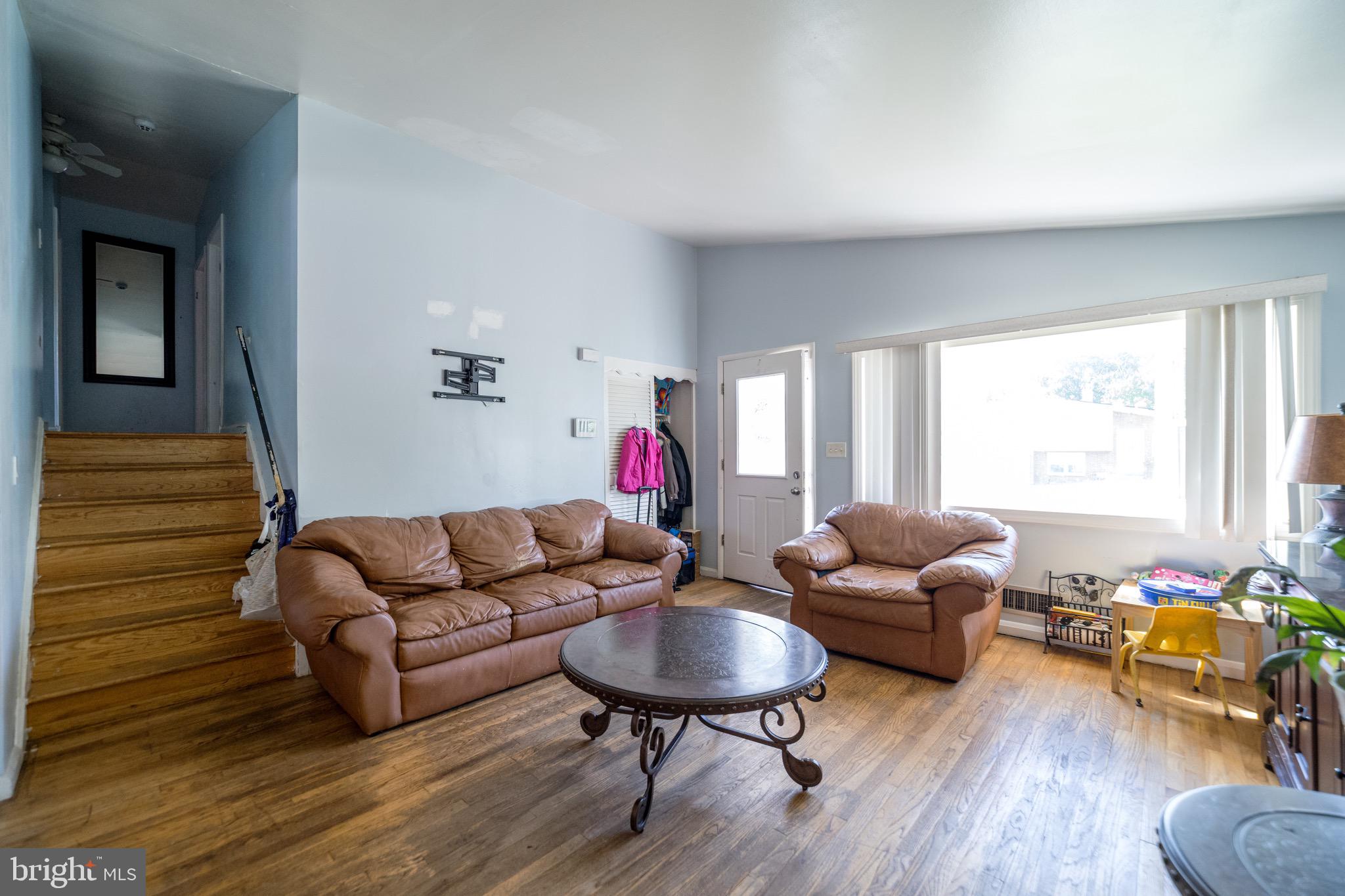 4125 Ronis Road Pikesville, MD 21208 - Photo 14 of 40 a living room with furniture and a window
