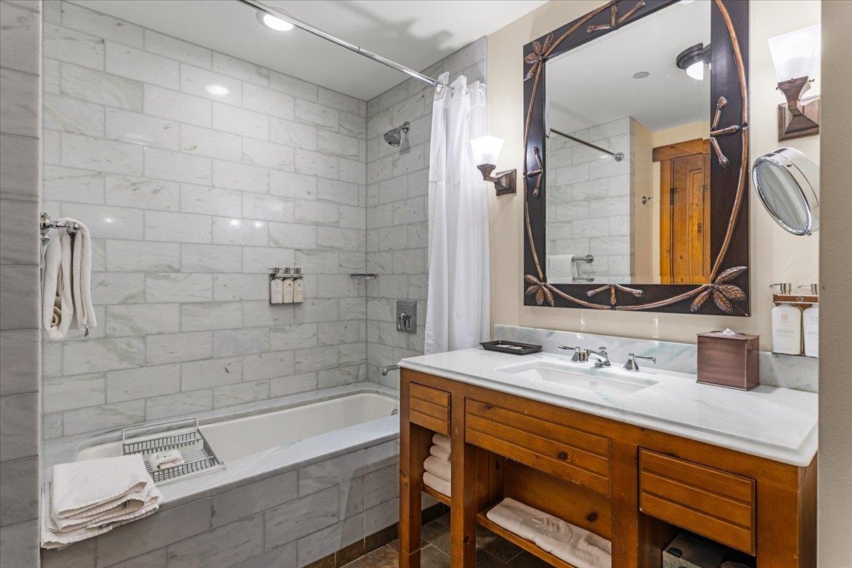 7412 Mountain Road, Unit 436 #522 Stowe, VT 05672 - Photo 33 of 39