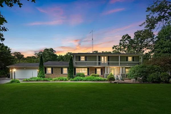 $350,000 | 5074 Oakridge Drive, St. Anne, IL 60964