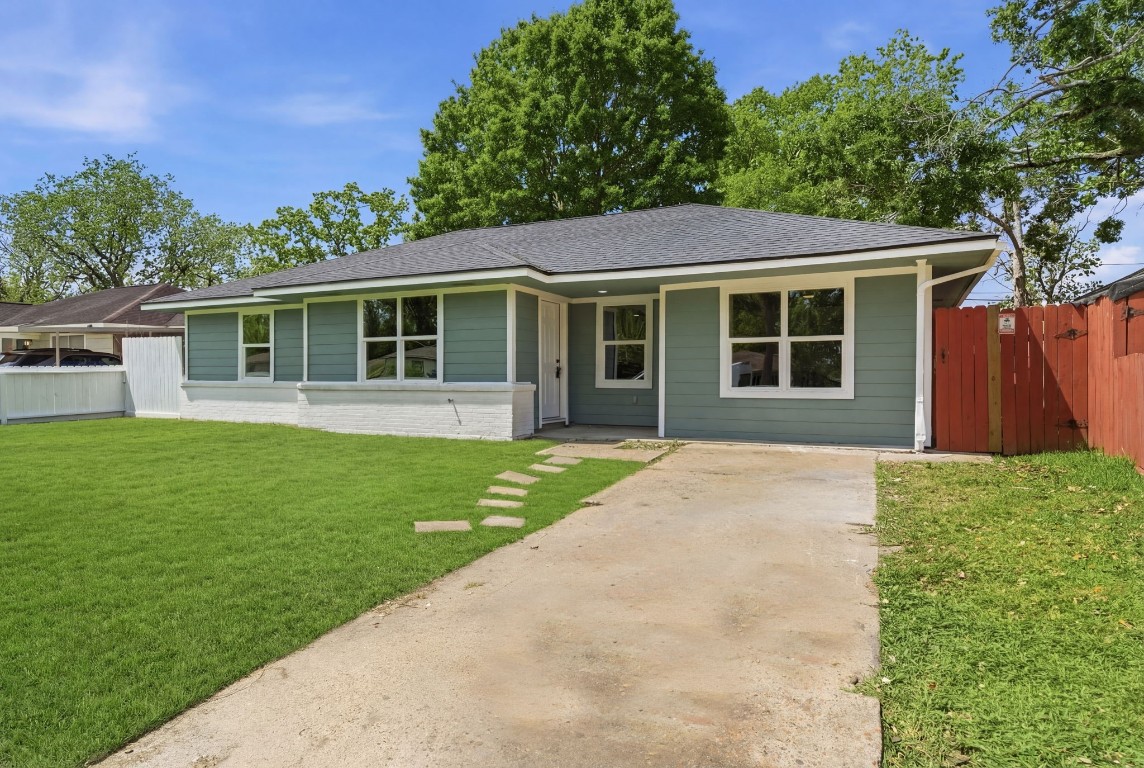 2208 Merle Street Pasadena, TX 77502 - Photo 2 of 26 a view of a house with a garden