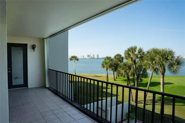 $469,900 | 50 Coe Road, Unit 224, Belleair, FL 33756