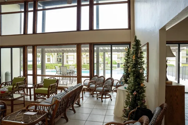 $469,900 | 50 Coe Road, Unit 224, Belleair, FL 33756