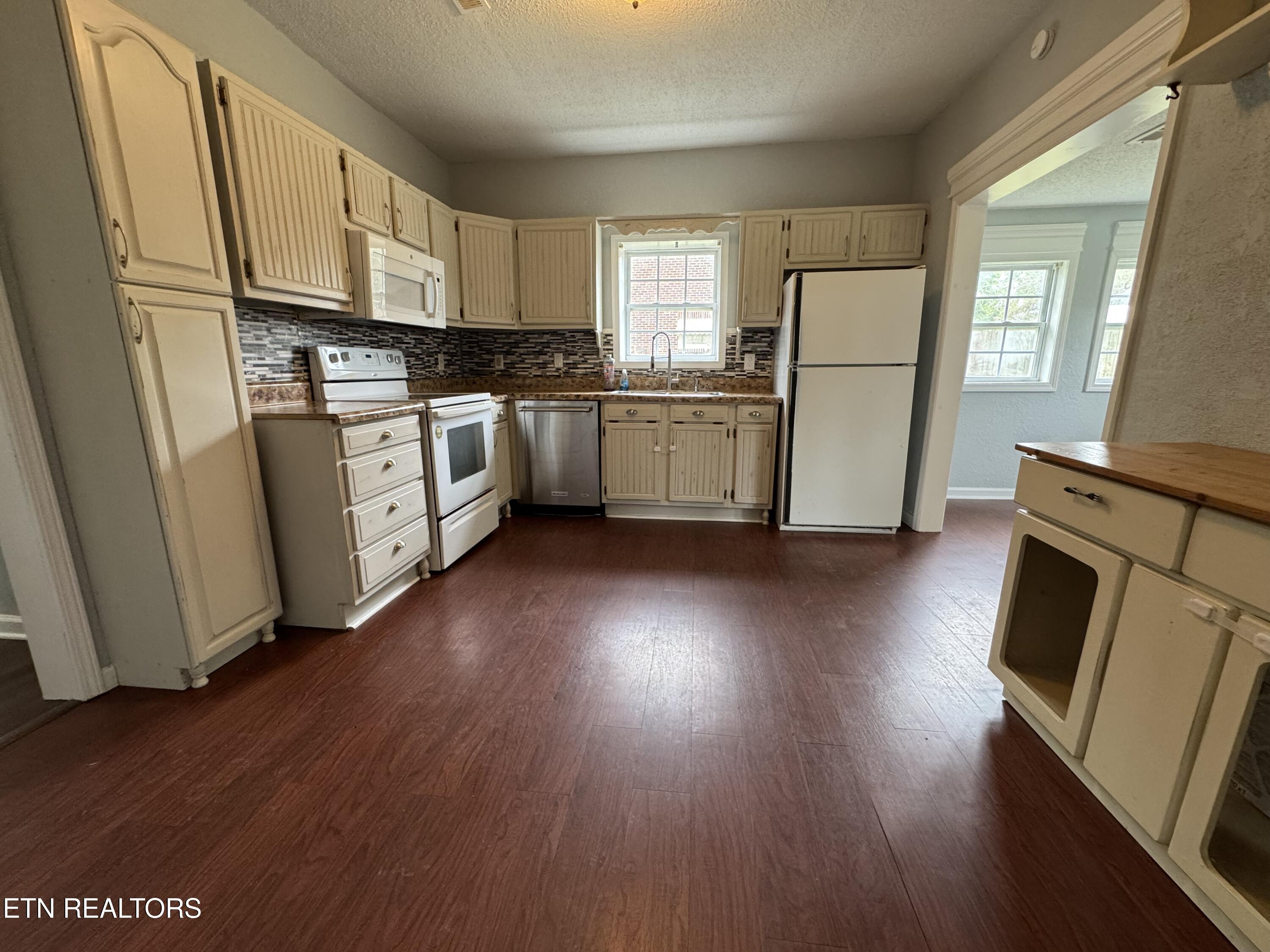 6688 Morganton Road Greenback, TN 37742 - Photo 5 of 6 89437BD6-5058-4D2B-8779-768DFBA8C70E