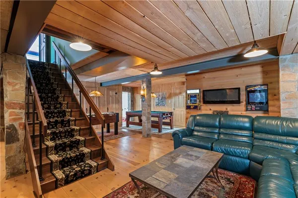 $975,000 | 1511 Corporation Street, Beaver, PA 15009