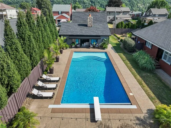 $975,000 | 1511 Corporation Street, Beaver, PA 15009