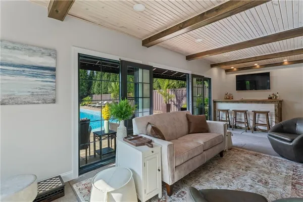 $975,000 | 1511 Corporation Street, Beaver, PA 15009