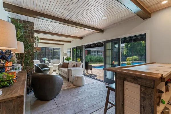 $975,000 | 1511 Corporation Street, Beaver, PA 15009