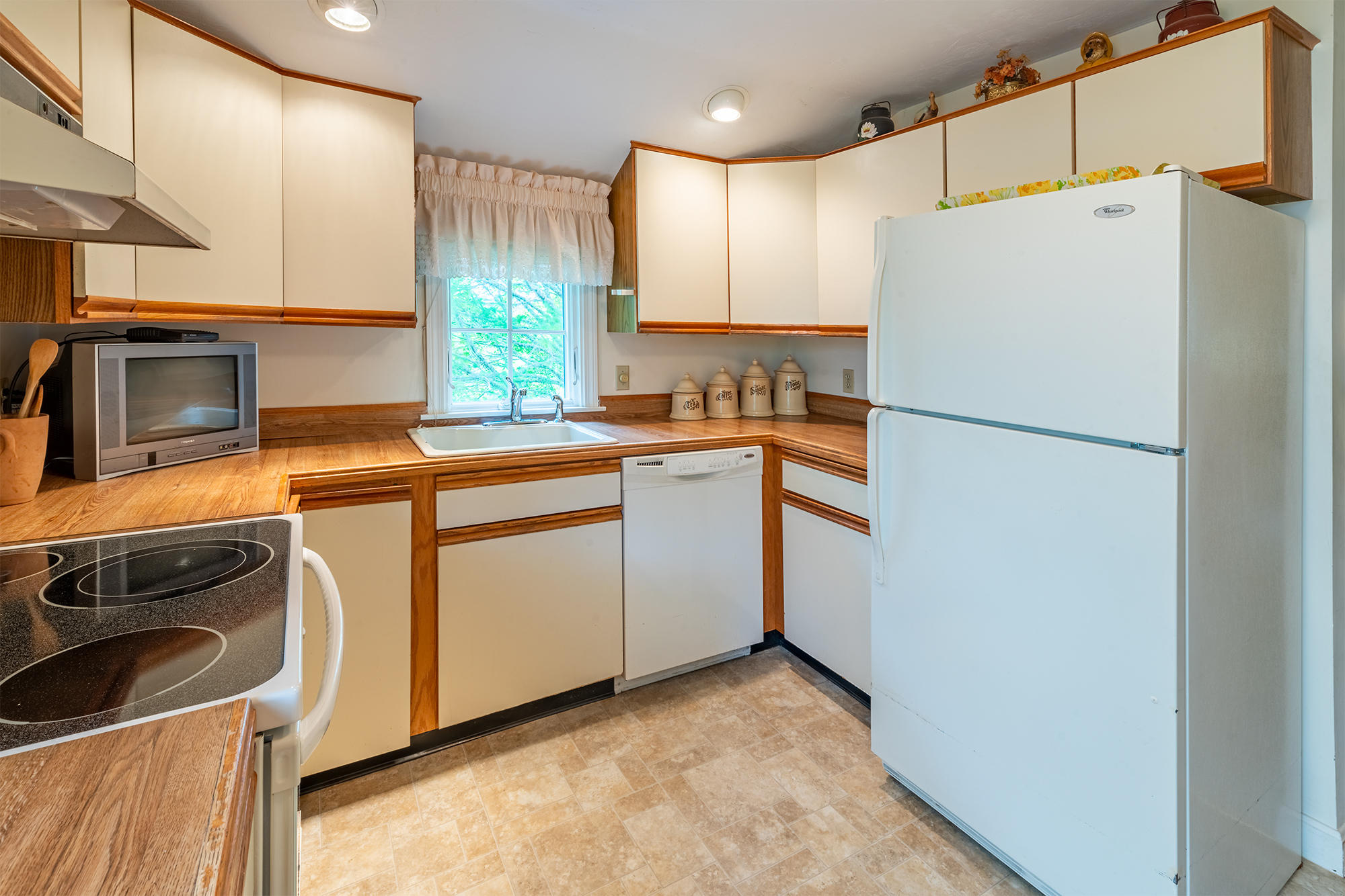 407 Orleans Road, Unit A North Chatham, MA 02650 - Photo 8 of 18 DSC09567-HDR